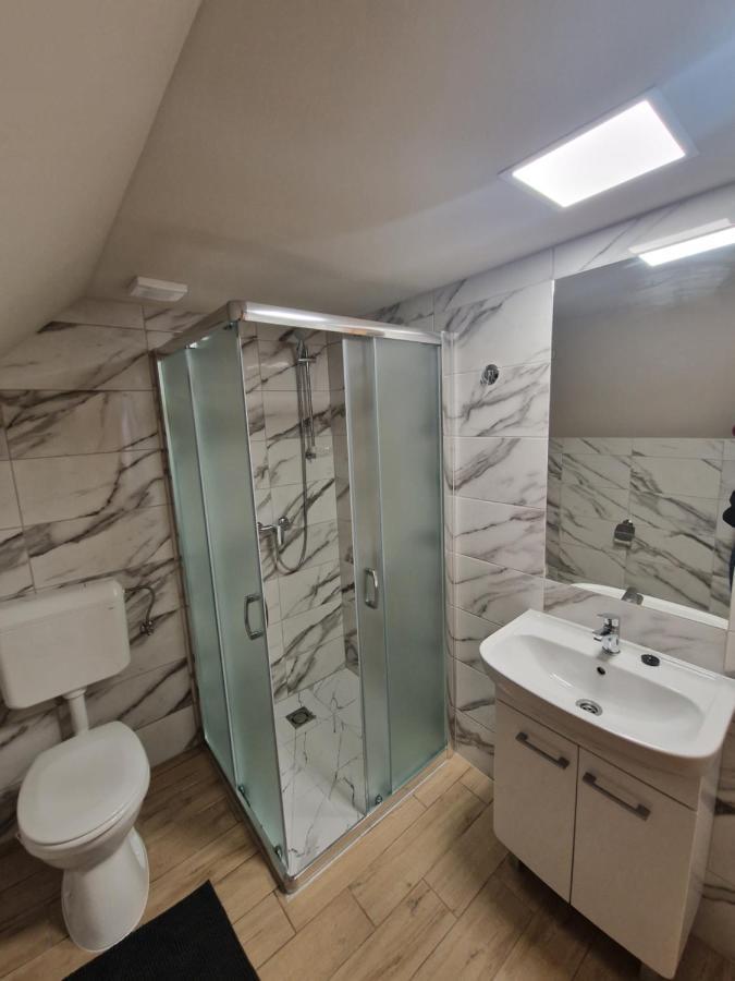 Berger Pince Es Vendeghaz Hotel Csaszartoltes Luaran gambar
